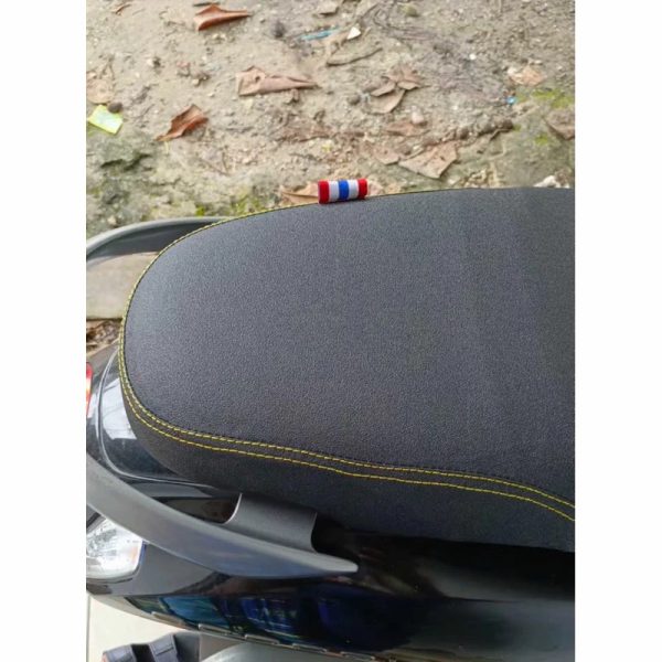 Cover Jok Motor Polos Anti Cakaran Kucing – Praktis Langsung Pasang!