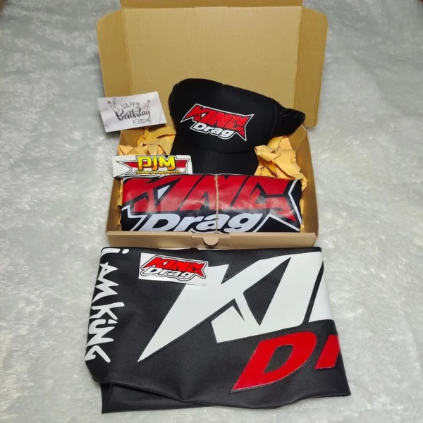 HAMPERS Box Kado Cowok KING DRAG - Paket Kingdrag Sarung Jok Kaos Topi / Kado Ulang Tahun Pacar