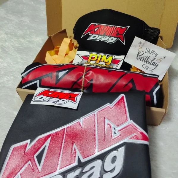 HAMPERS Box Kado Cowok KING DRAG - Paket Kingdrag Sarung Jok Kaos Topi / Kado Ulang Tahun Pacar