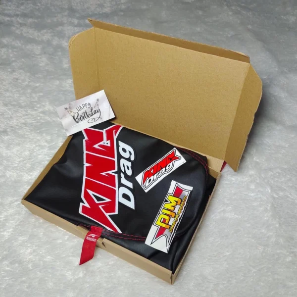 HAMPERS Box Kado Cowok KING DRAG - Paket Kingdrag Sarung Jok Kaos Topi / Kado Ulang Tahun Pacar