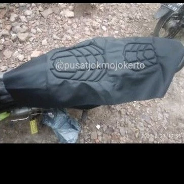 SARUNG / KULIT /COVER JOK MOTOR Motif N-MORE & Mentul SARANG TAWON