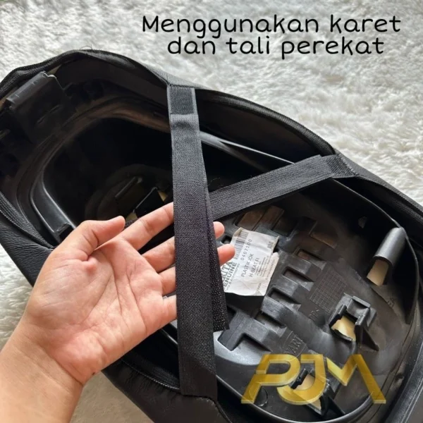Cover Jok motor BEAT 𝐋𝐀𝐍𝐆𝐒𝐔𝐍𝐆 𝐏𝐀𝐒𝐀𝐍𝐆 model CAFERASER
