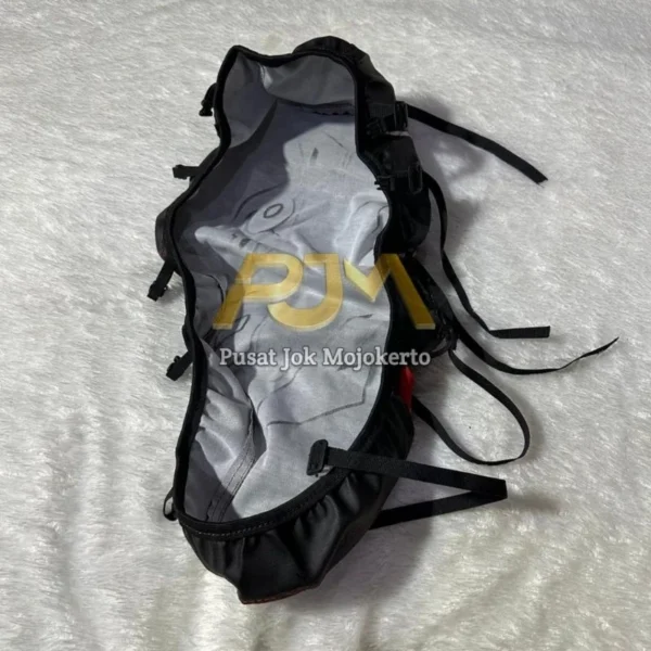 Sarung Jok Kingdrag Karetan Tinggal Pasang Sendiri Tanpa Staples dengan Tali Pengait