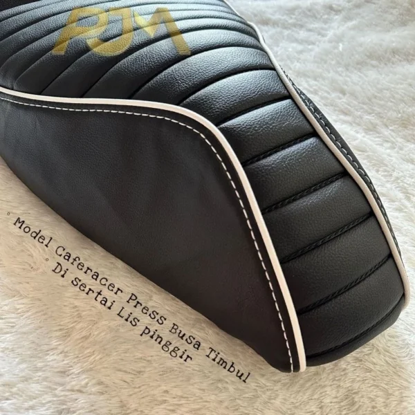 Sarung Jok Lexi Caferacer Langsung Pasang Tanpa Staples Cover Press Embos Karet