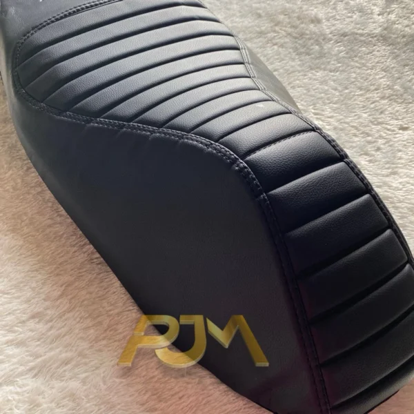 Sarung Cover Jok Motor PCX Pakai Karet (Langsung Pasang Tanpa Staples)